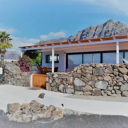 Bungalow En La Playa De Holiday home *