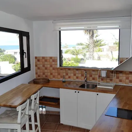度假居 Bungalow En La Playa De 法马拉